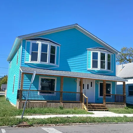 Branson House Bed & Breakfast